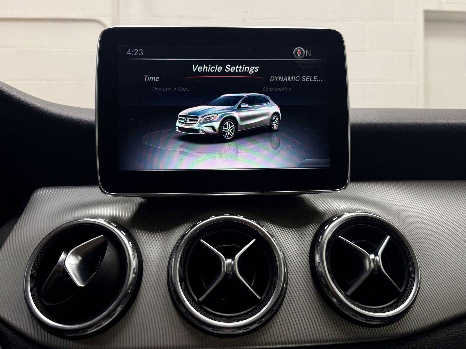 Used 2016 Mercedes-Benz GLA 250 image 36
