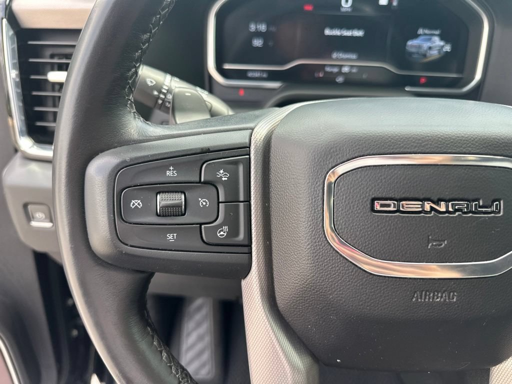 Used 2022 GMC Sierra 1500 Denali AWD/4WD image 16