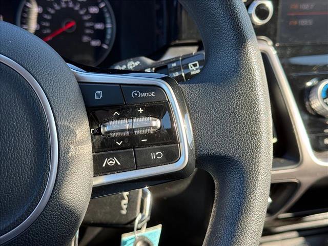 Used 2023 Kia Sorento LX image 12