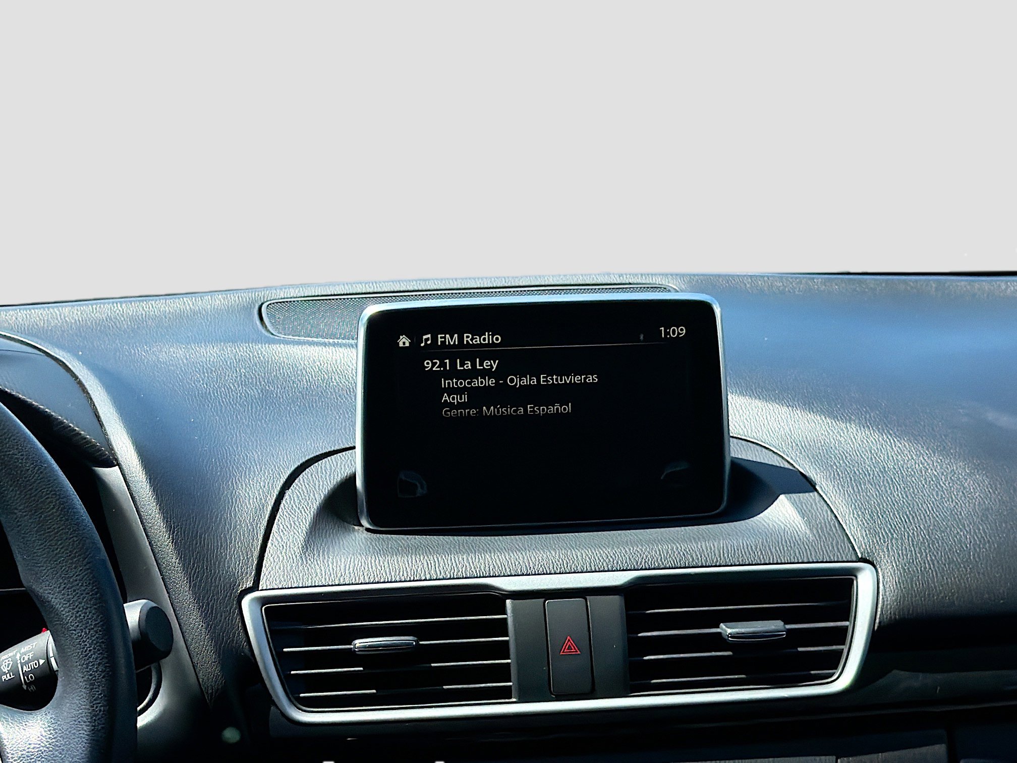 Used 2016 MAZDA MAZDA3 i Sport w/ Preferred Equipment Package image 18