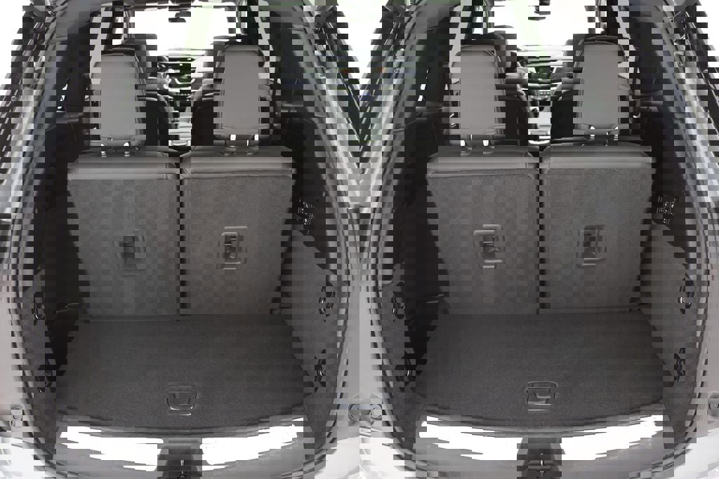 Used 2025 Cadillac XT6 Premium Luxury image 33