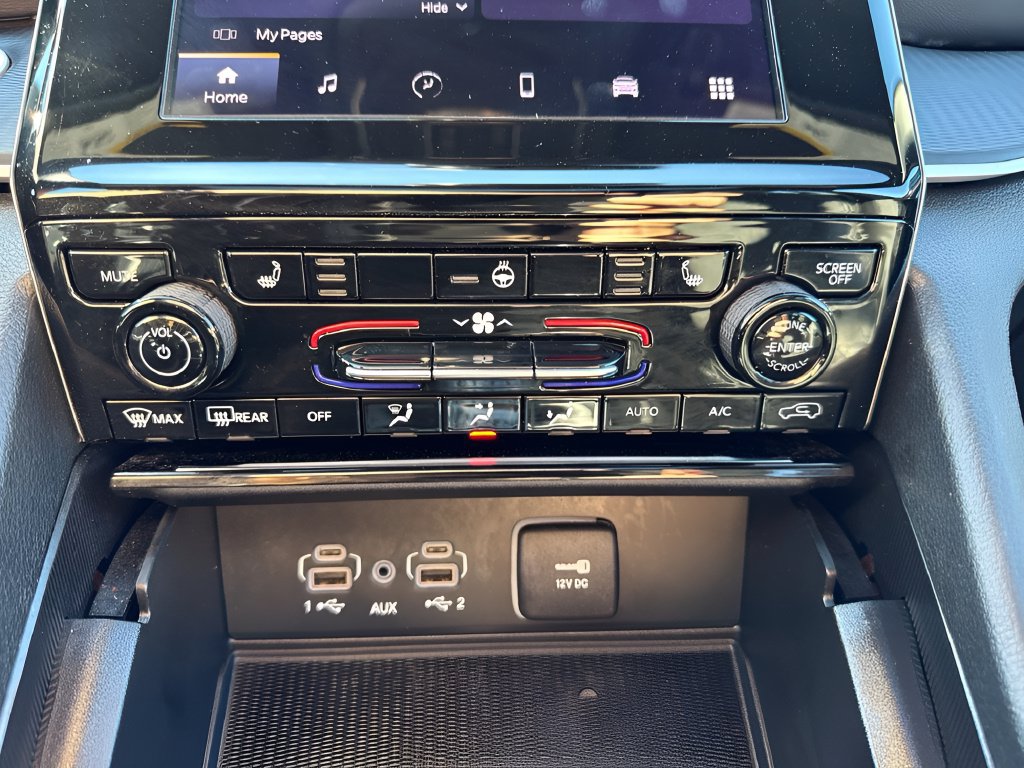 Used 2025 Jeep Grand Cherokee Altitude RWD image 21