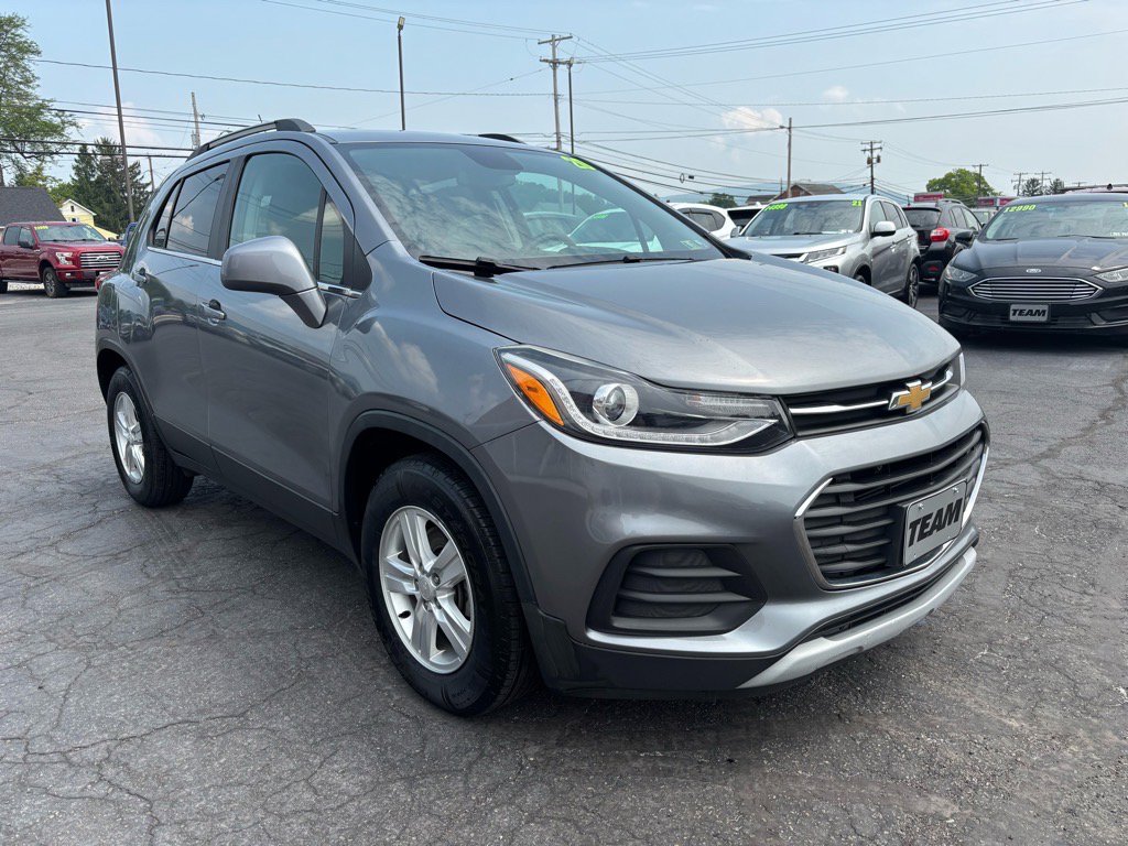 Used 2020 Chevrolet Trax LT image 1