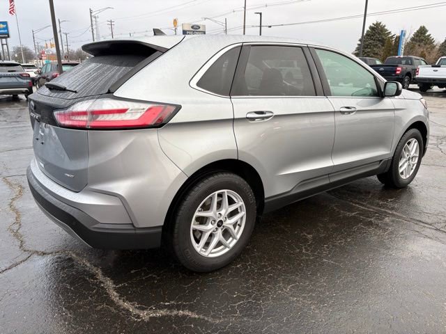 Used 2024 Ford Edge SEL image 9