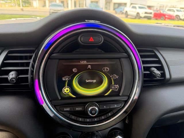Used 2016 MINI Cooper 4-Door Hardtop FWD image 25