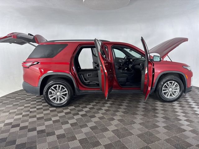 Used 2023 Chevrolet Traverse LT image 16