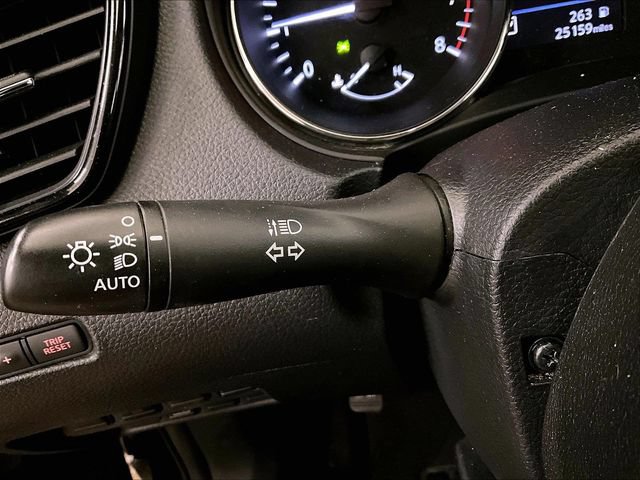 Used 2019 Nissan Rogue SV AWD/4WD image 30