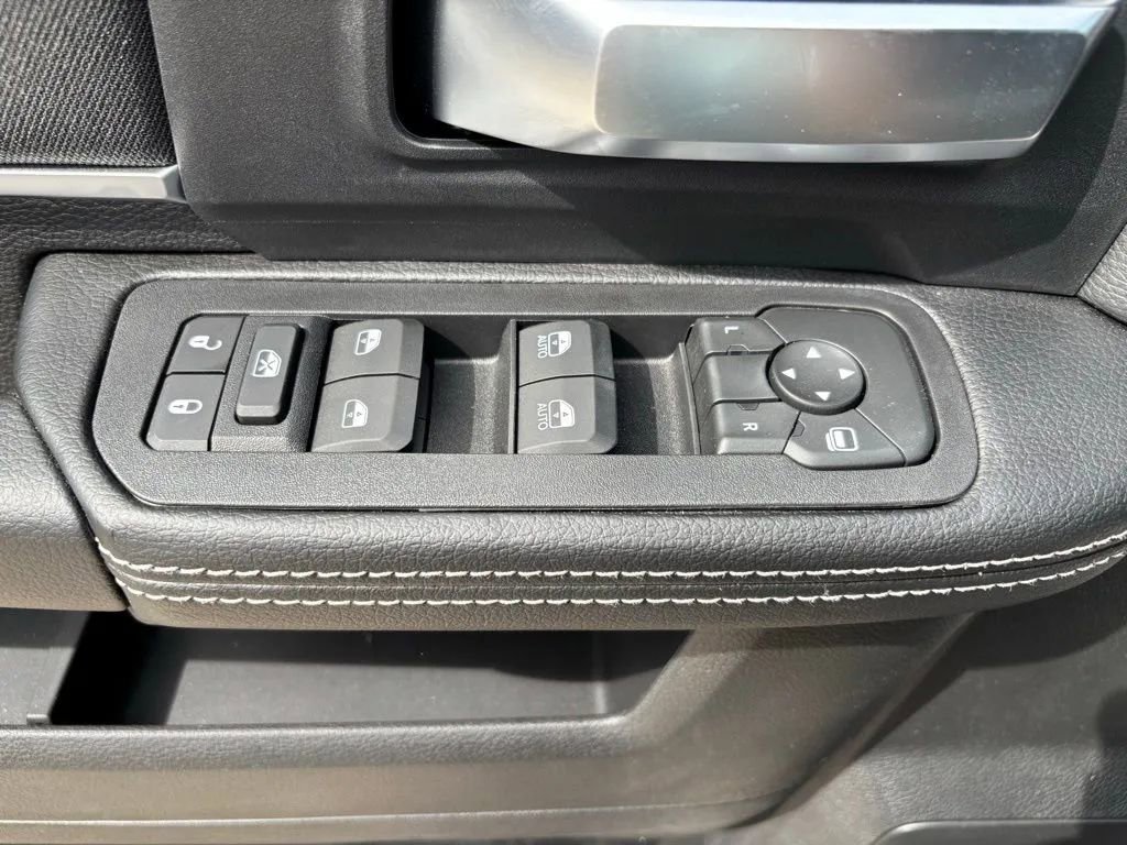 New 2026 RAM 3500 Tradesman AWD/4WD image 21