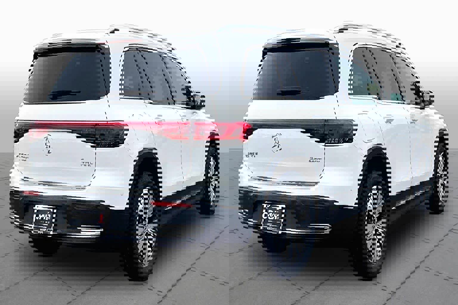 Certified 2023 Mercedes-Benz EQB 300 4MATIC image 12