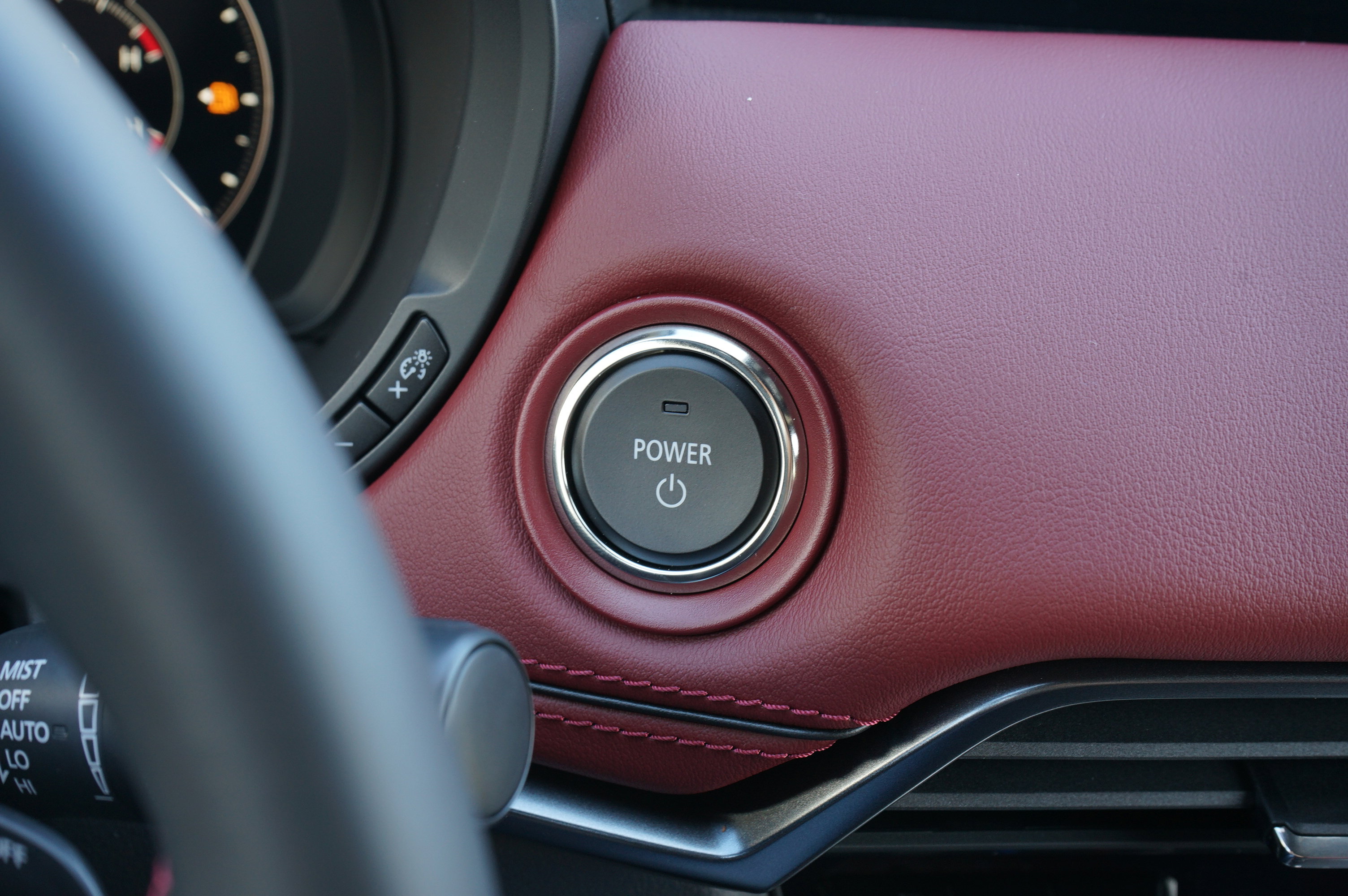 New 2025 MAZDA CX-70 Plug-In Hybrid w/ Premium Plus image 16