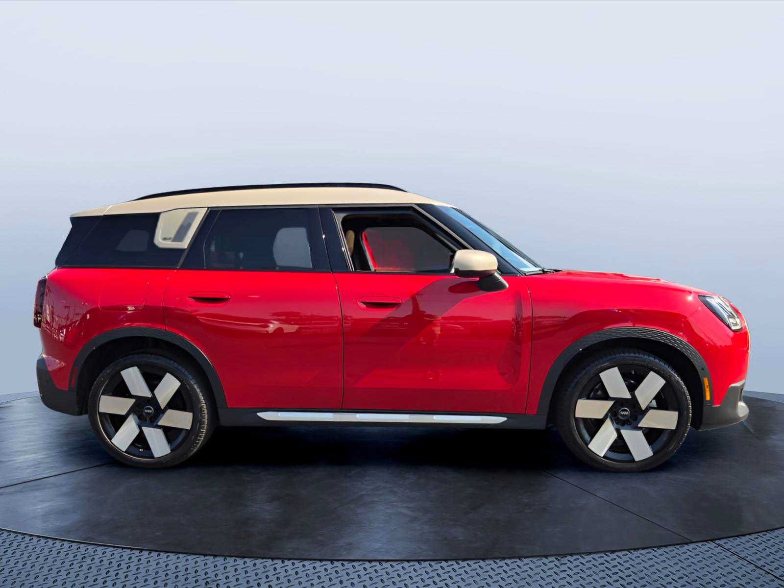 Certified 2025 MINI Cooper Countryman S w/ Comfort Package Max AWD/4WD image 7