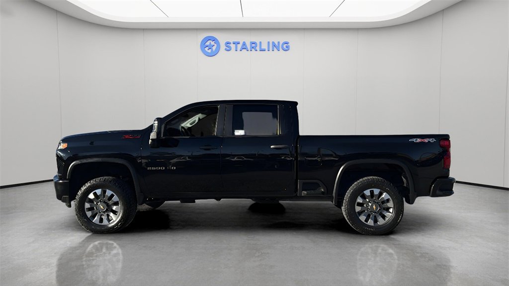 Used 2023 Chevrolet Silverado 2500 Custom w/ Custom Convenience Package image 3