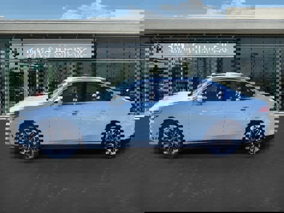 Certified 2024 BMW 530i xDrive w/ Premium Package image 5