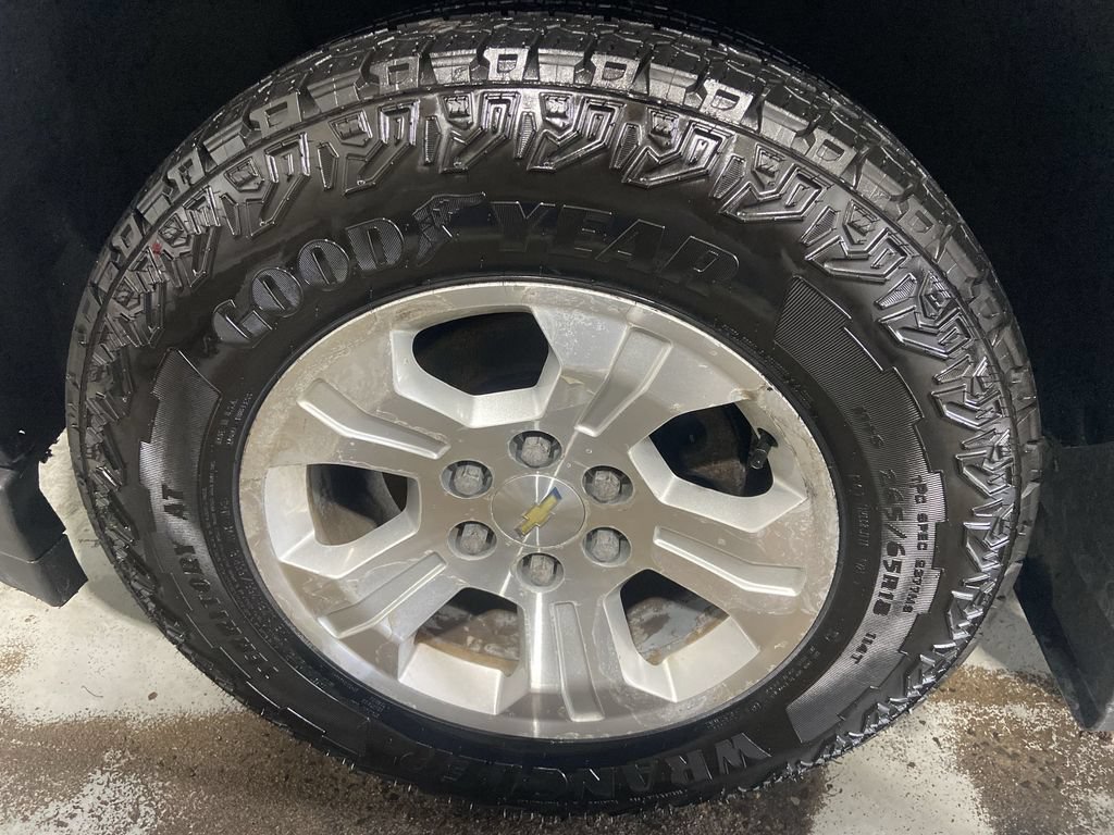 Used 2018 Chevrolet Silverado 1500 LT w/ All Star Edition AWD/4WD image 31