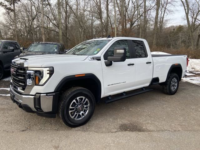 Used 2025 GMC Sierra 3500 Pro AWD/4WD image 2