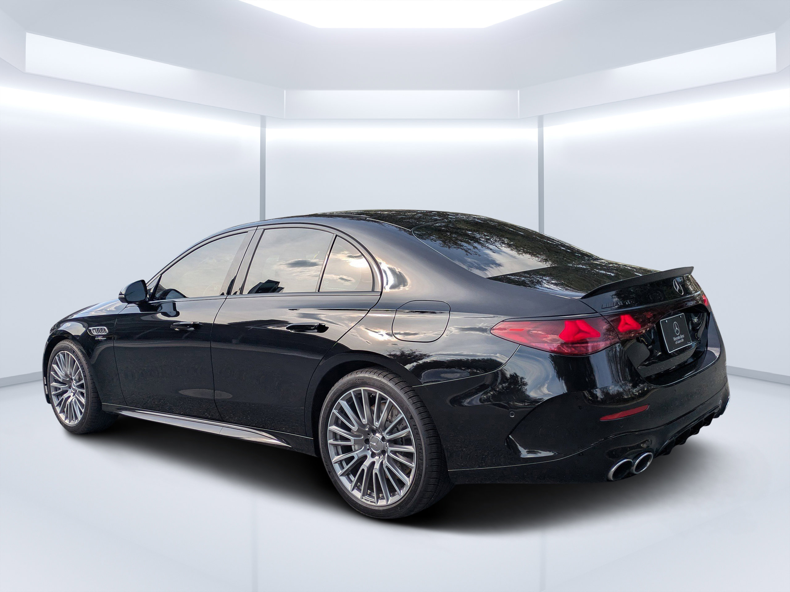 Certified 2025 Mercedes-Benz E 53 AMG e 4MATIC Sedan image 8
