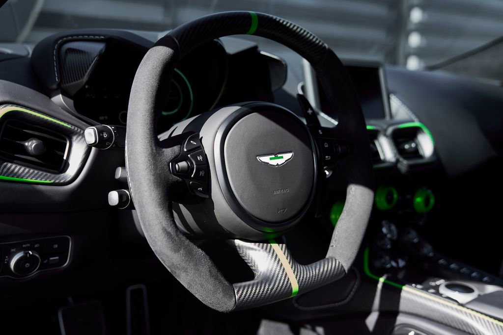 Used 2023 Aston Martin V12 Vantage RWD image 37