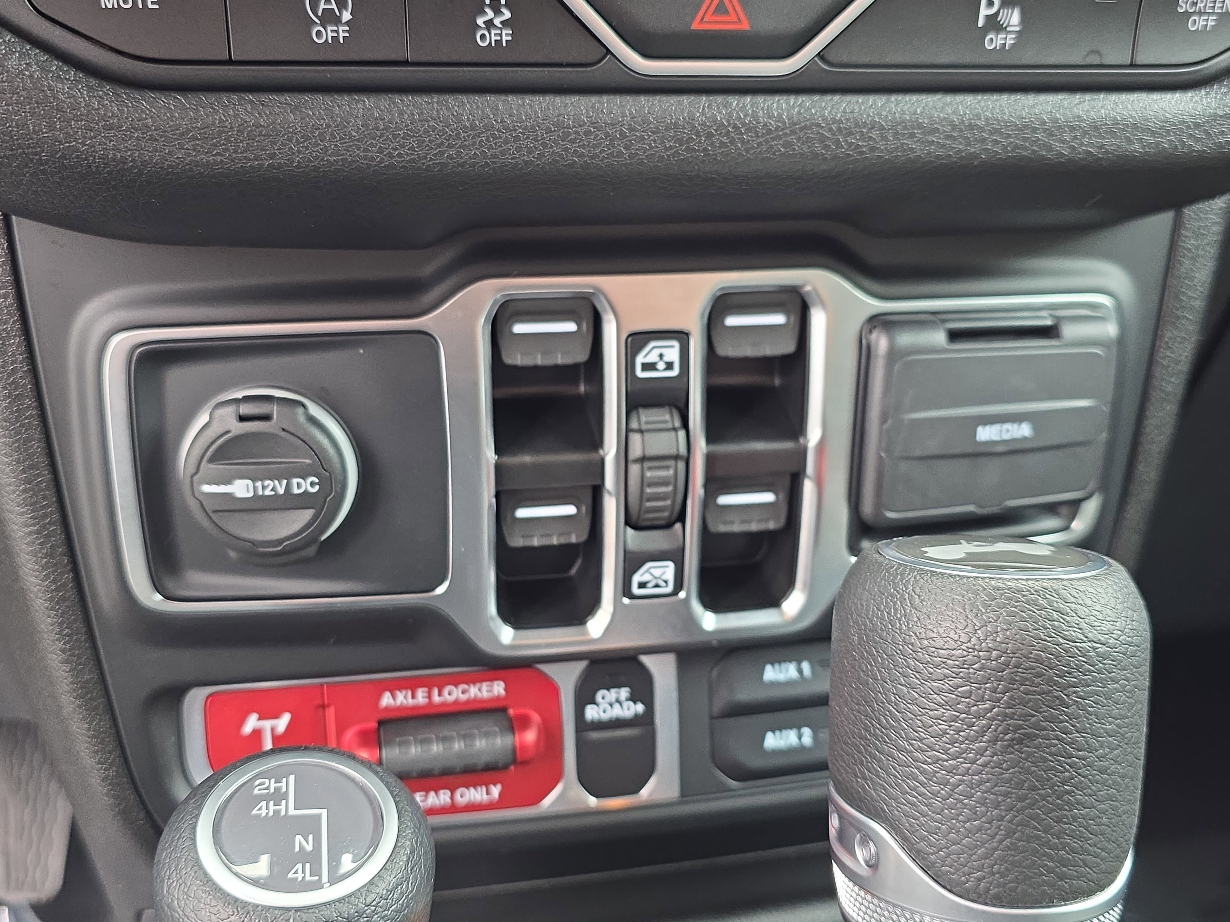 Certified 2025 Jeep Wrangler Unlimited Sport AWD/4WD image 26