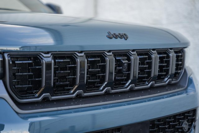 New 2026 Jeep Grand Cherokee Limited image 25