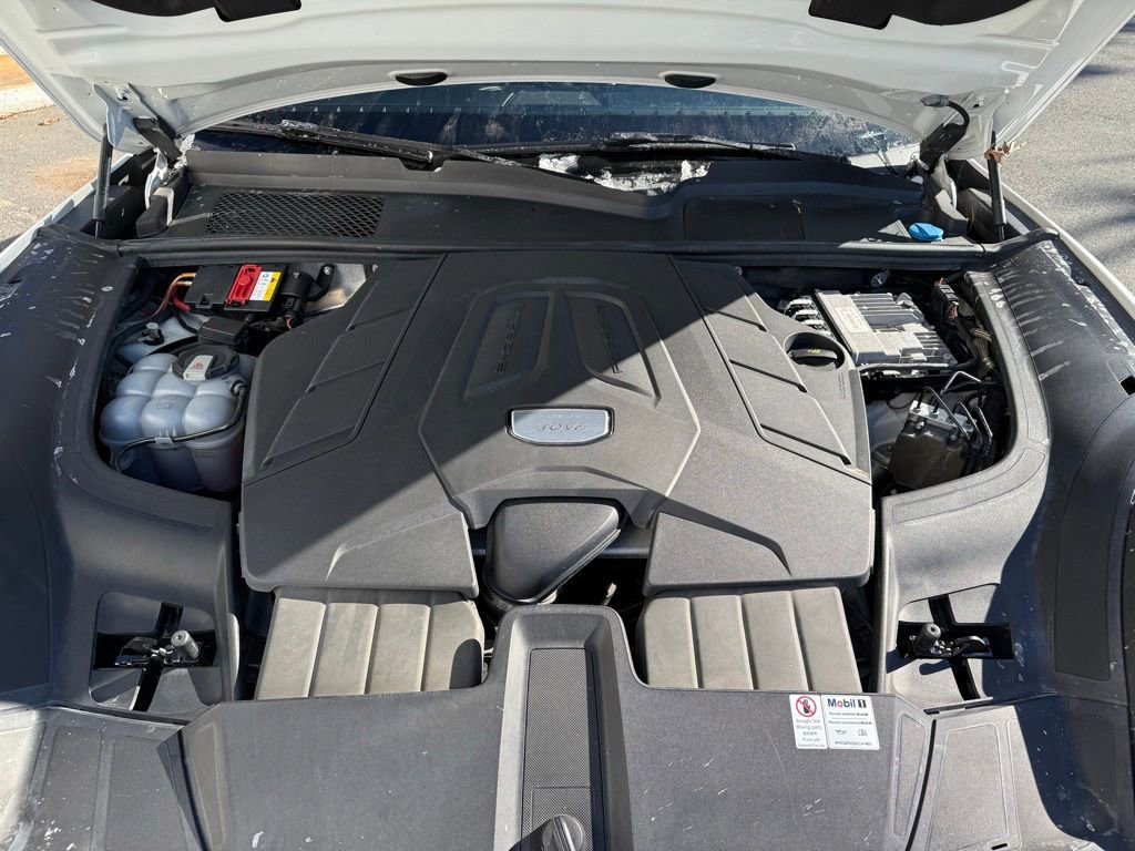 Used 2020 Porsche Cayenne image 16