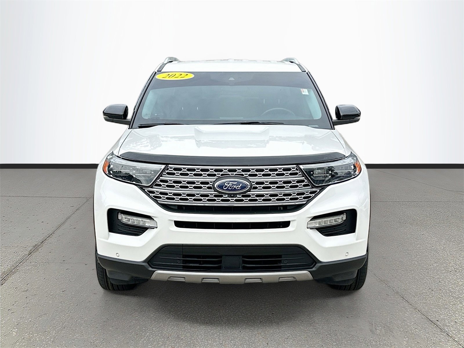 Used 2022 Ford Explorer Limited w/ Equipment Group 301A image 2