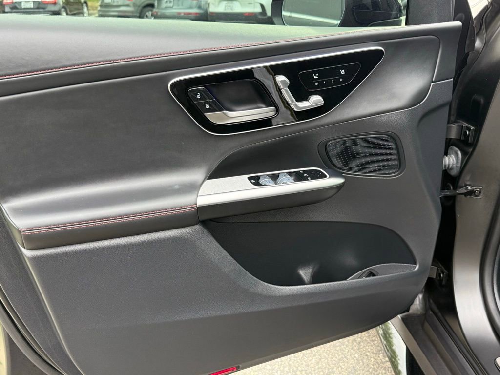 Used 2024 Mercedes-Benz GLC 43 AMG 4MATIC image 21