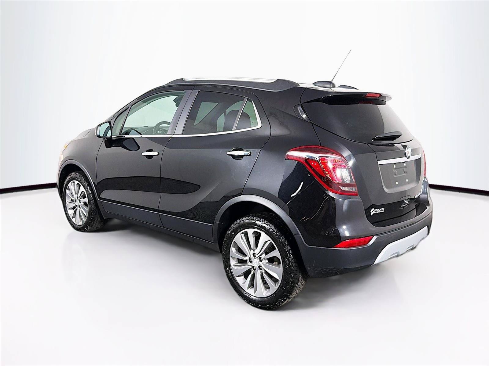 Used 2020 Buick Encore Preferred AWD/4WD image 9