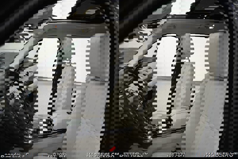 Used 2020 Land Rover Range Rover Velar S image 15