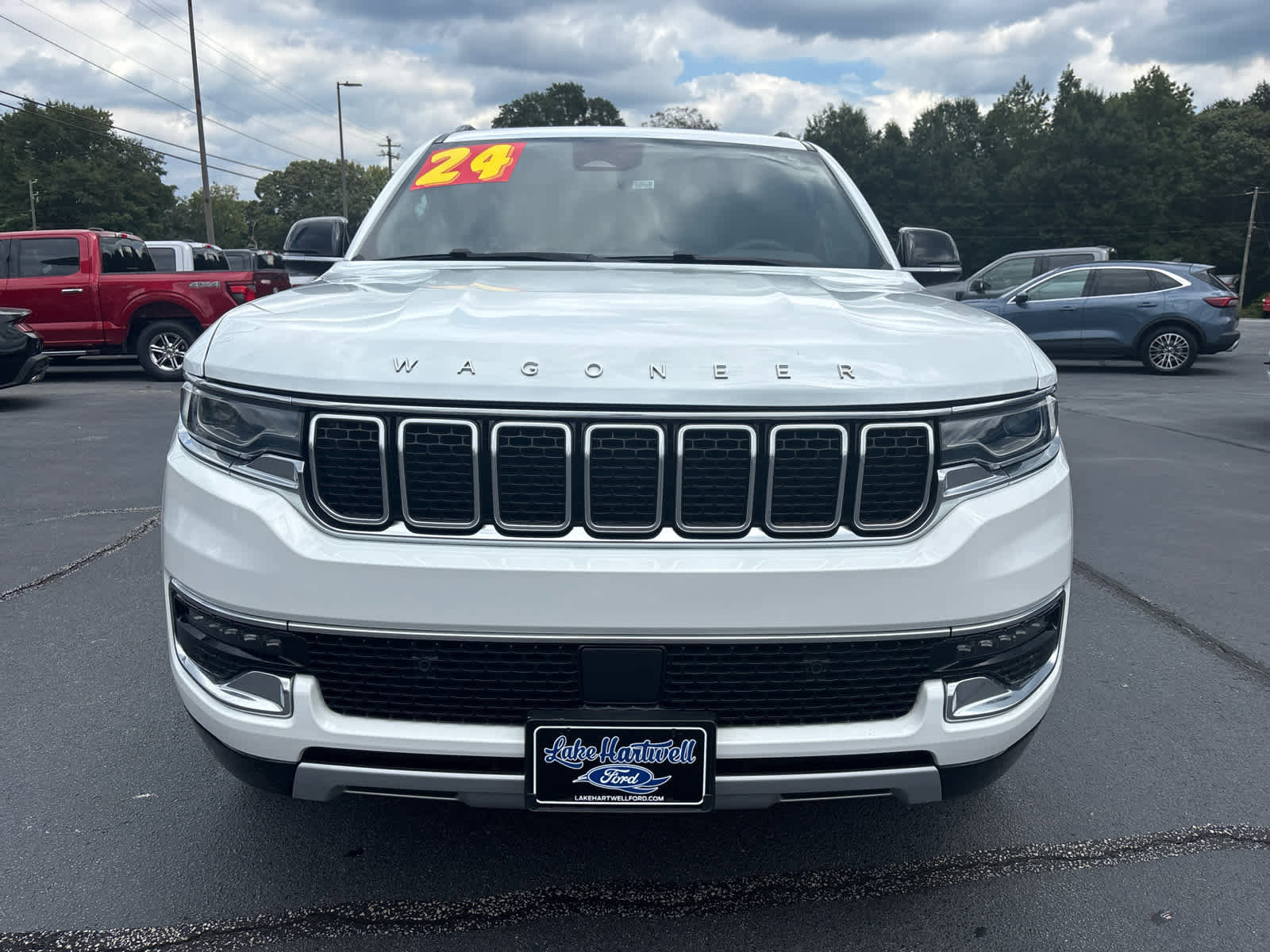 Used 2024 Jeep Wagoneer Series II w/ Flexible Seating Group image 23