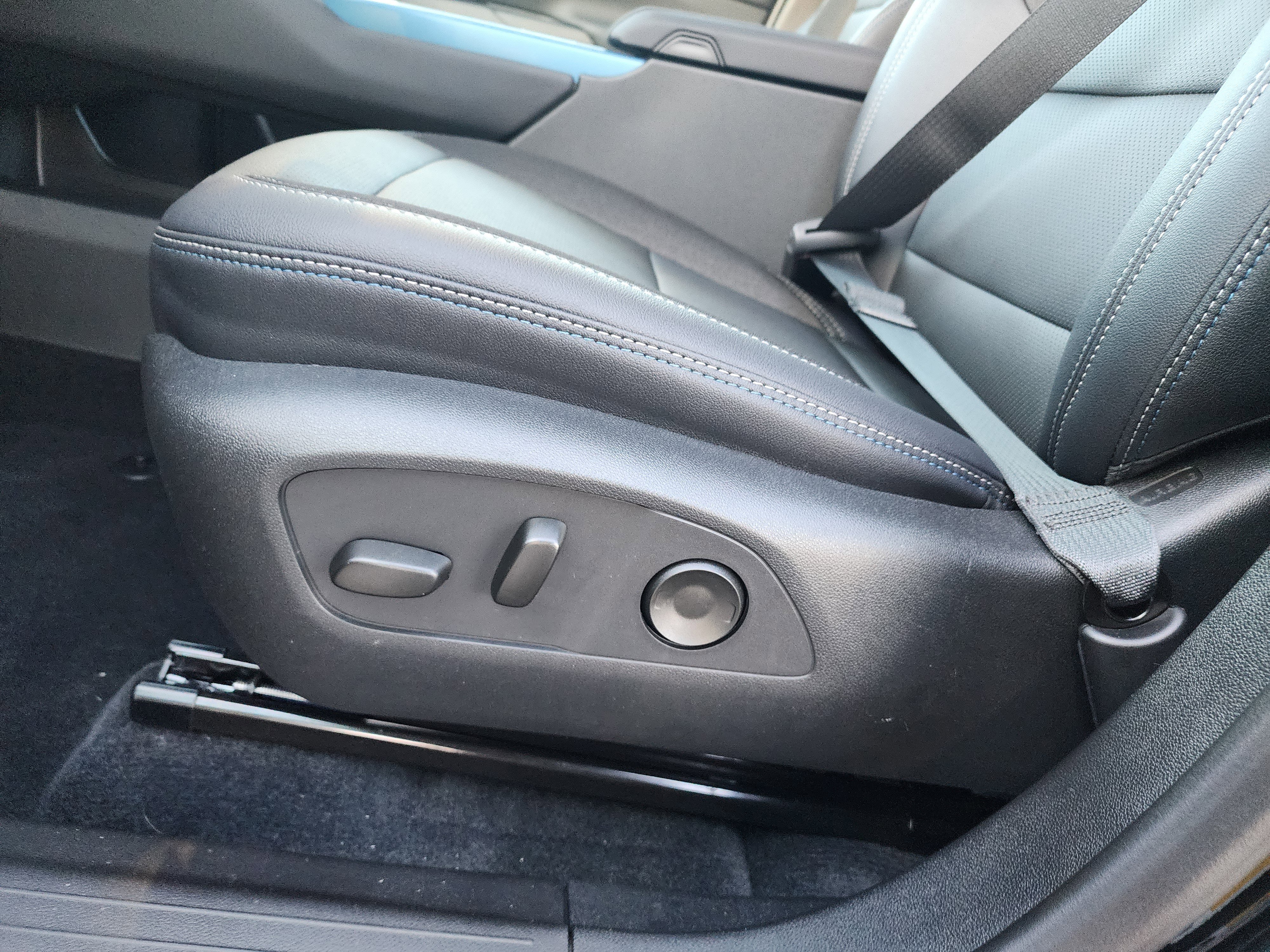 New 2026 Chevrolet Equinox EV LT AWD/4WD image 25