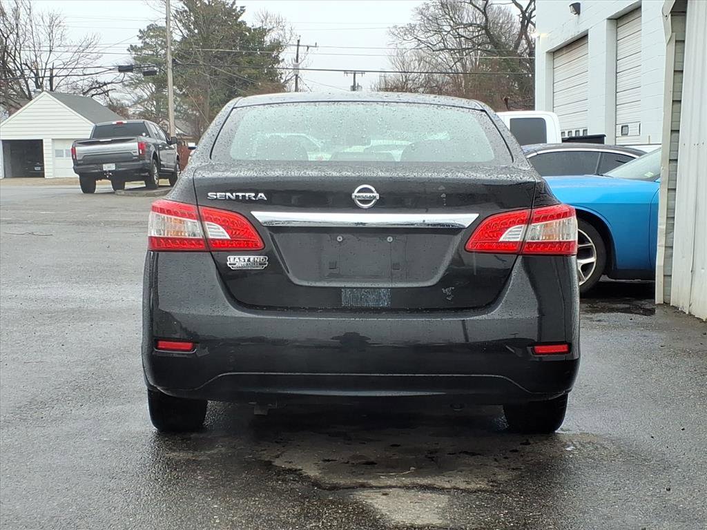 Used 2015 Nissan Sentra S image 4