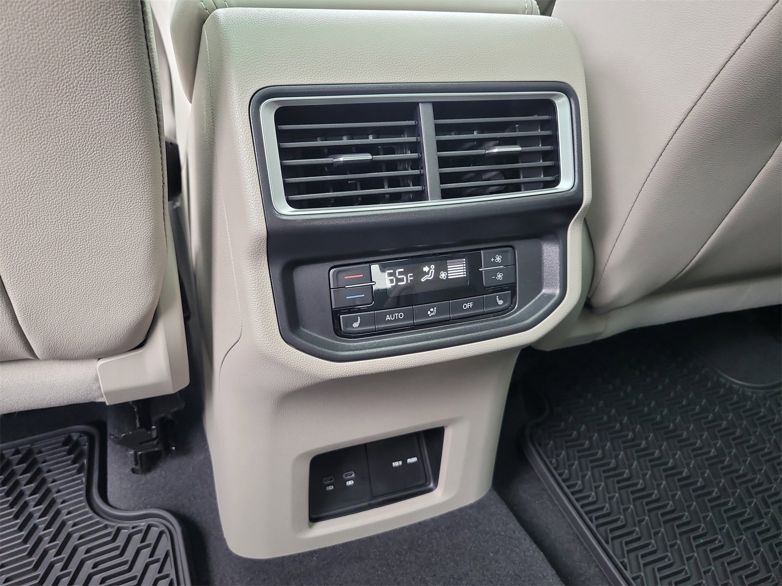 Certified 2025 Volkswagen Atlas SEL image 15