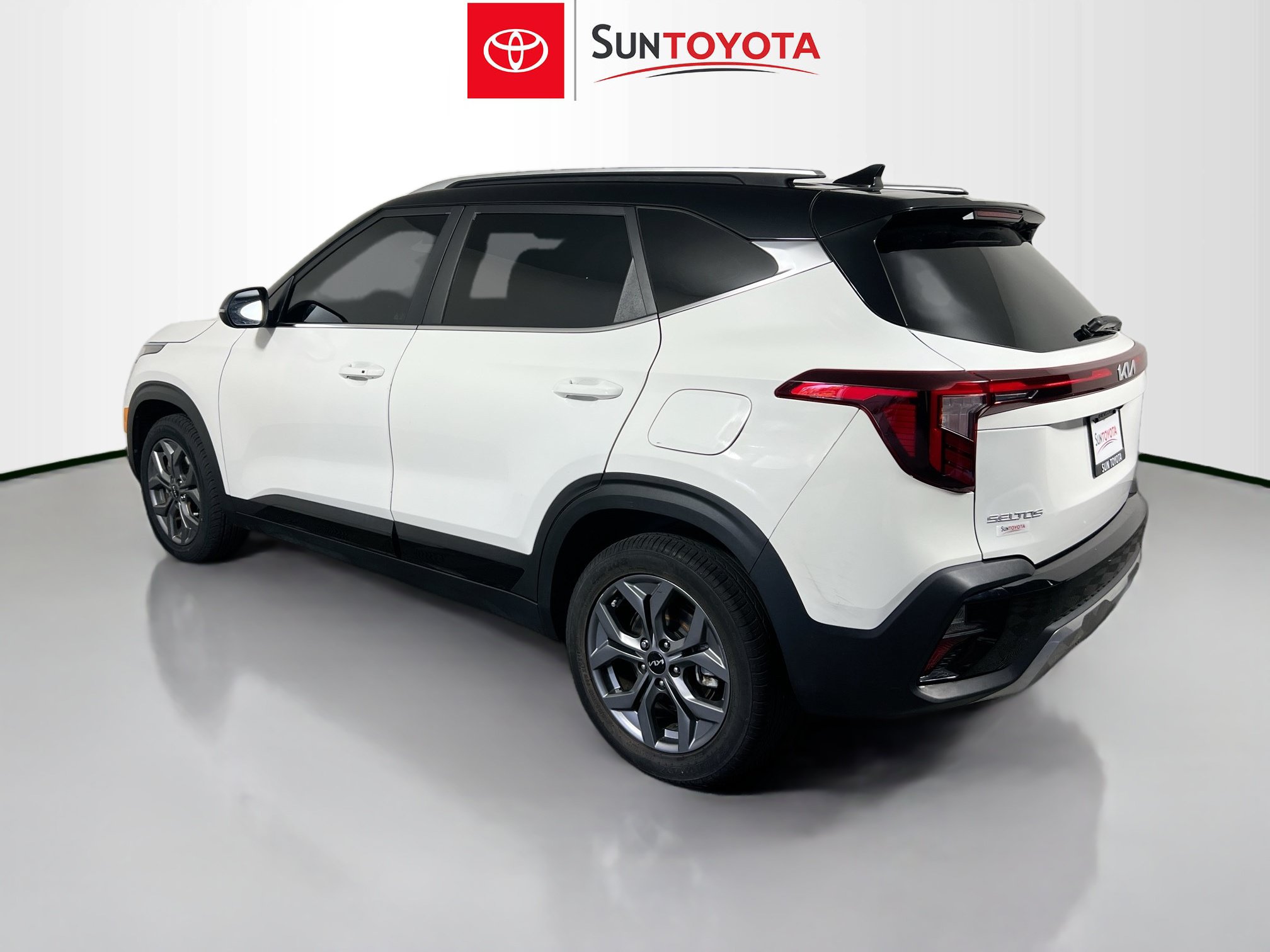 Used 2024 Kia Seltos S AWD/4WD image 6