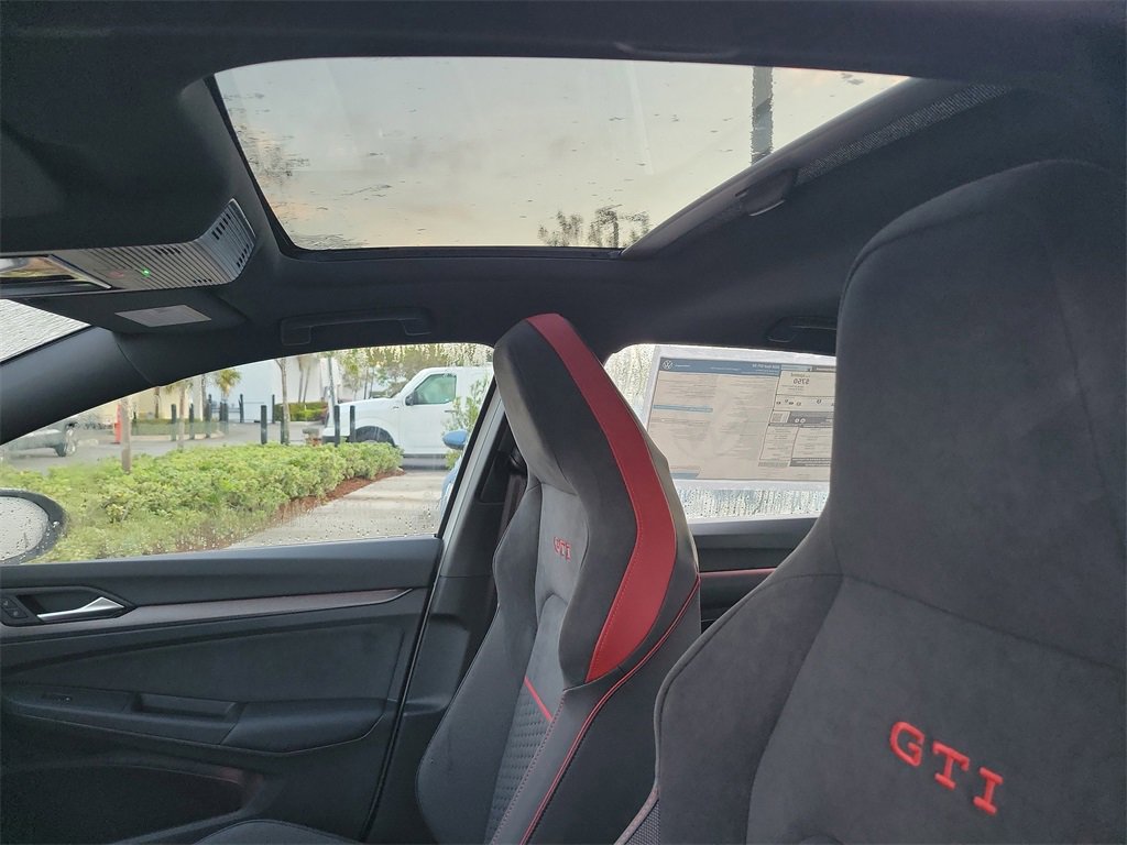 New 2026 Volkswagen GTI SE image 8