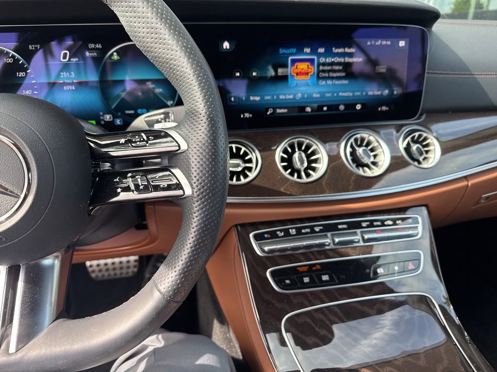 Used 2023 Mercedes-Benz E 450 Cabriolet image 4