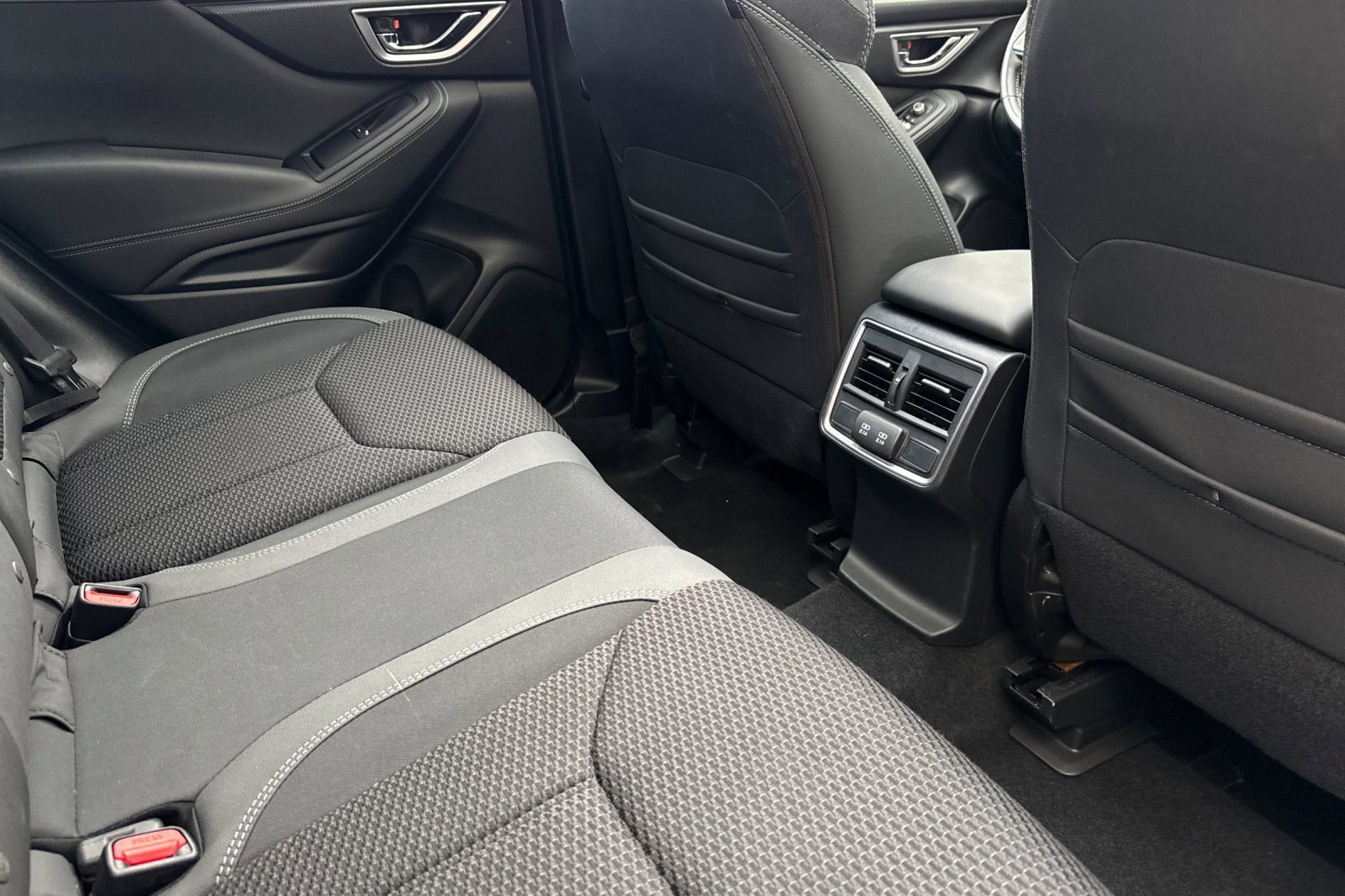 Used 2019 Subaru Forester Premium AWD/4WD image 29