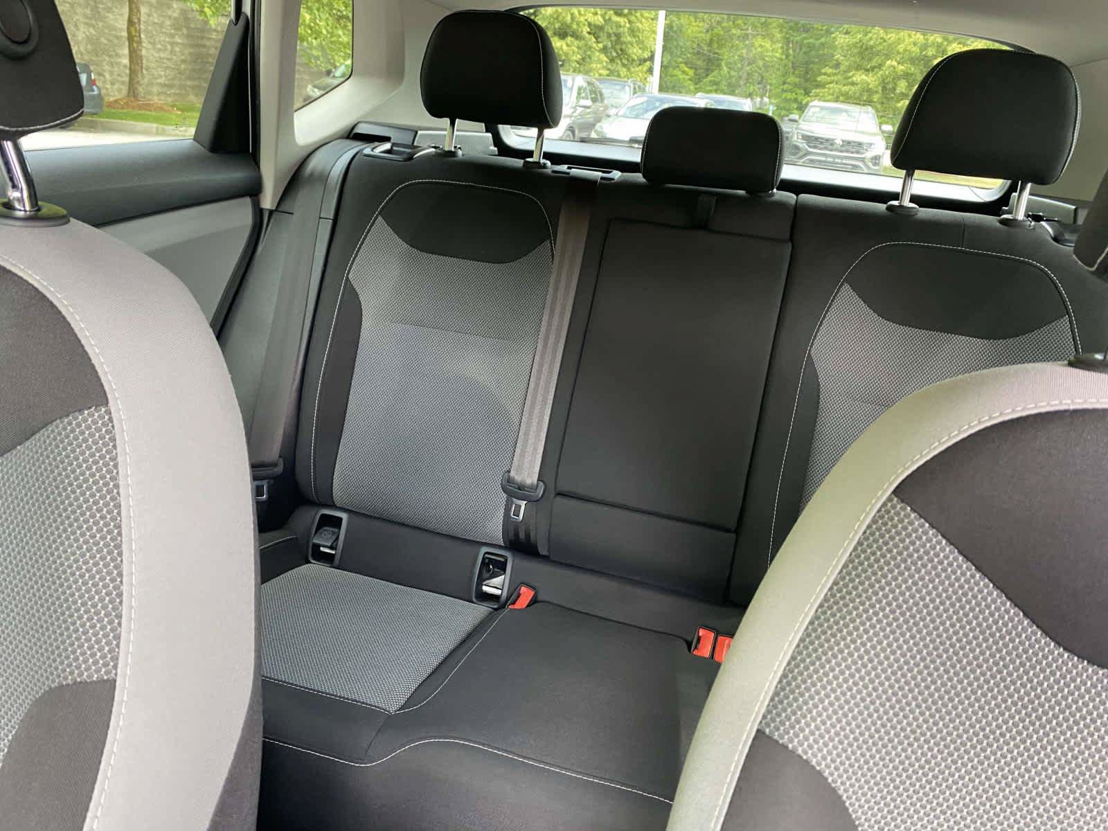 Certified 2022 Volkswagen Taos S FWD image 18