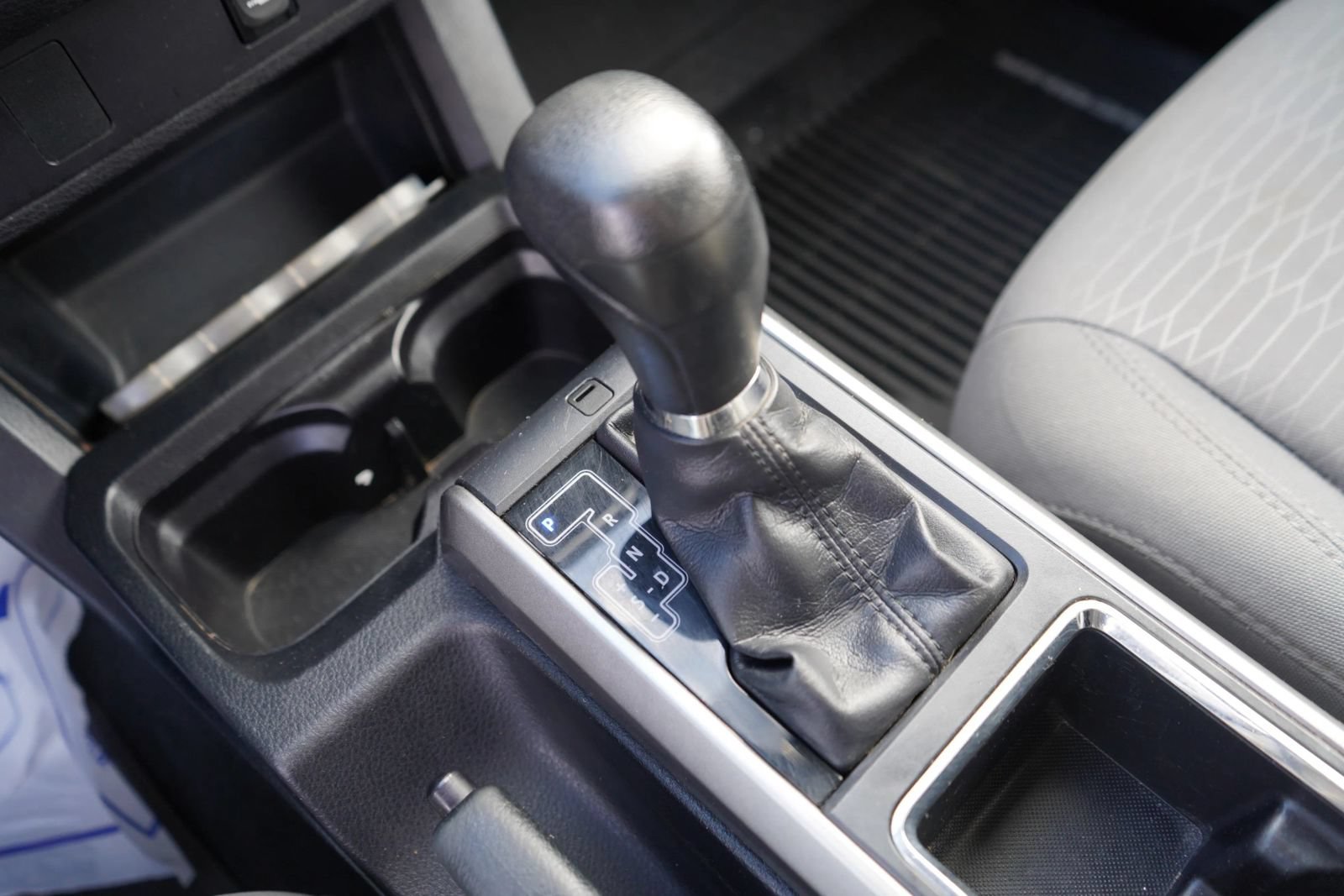 Used 2016 Toyota Tacoma SR5 RWD image 12