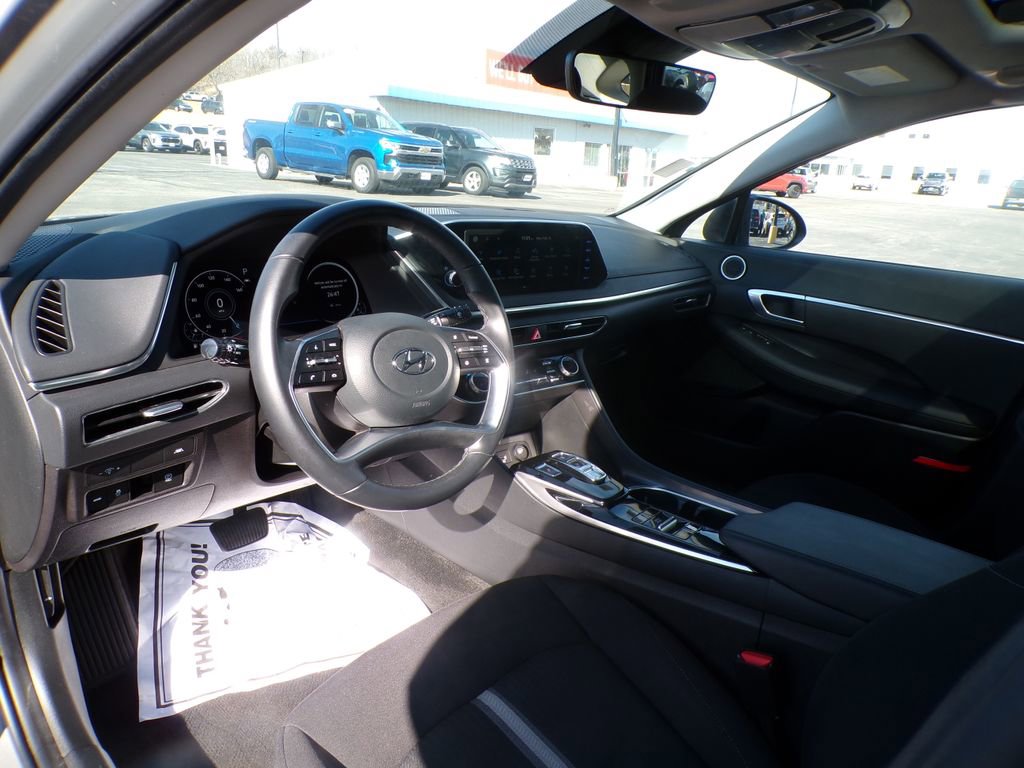 Certified 2023 Hyundai Sonata SEL w/ Convenience Package FWD image 13