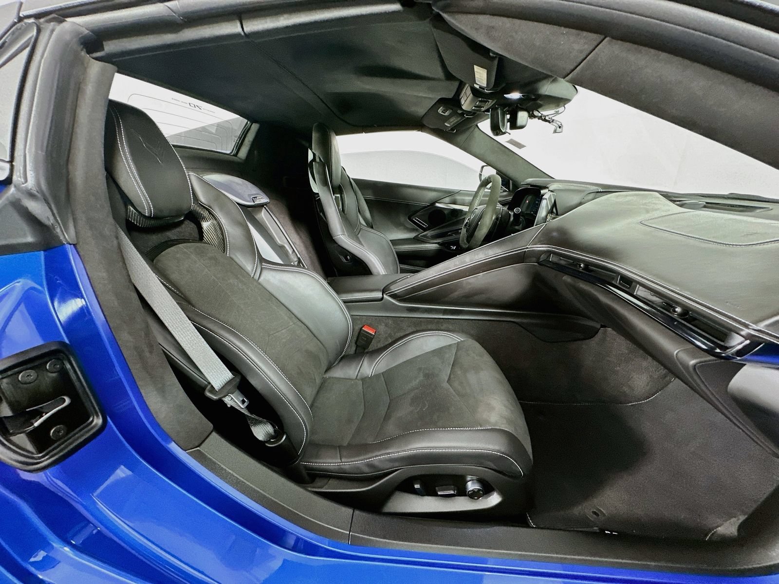 Used 2023 Chevrolet Corvette Stingray Premium Conv w/ Z51 Performance Package RWD image 27