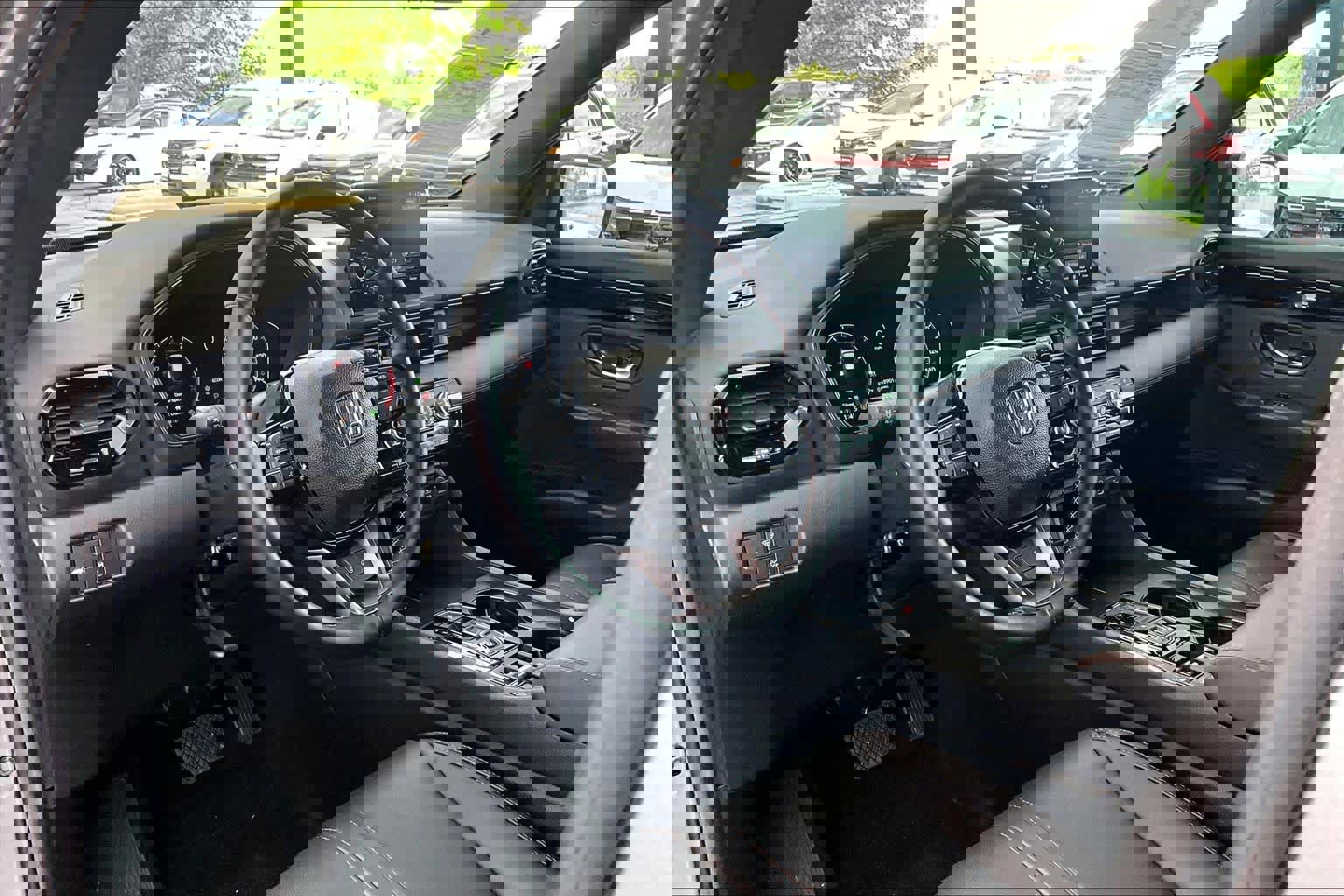 Used 2025 Honda Pilot TrailSport image 18