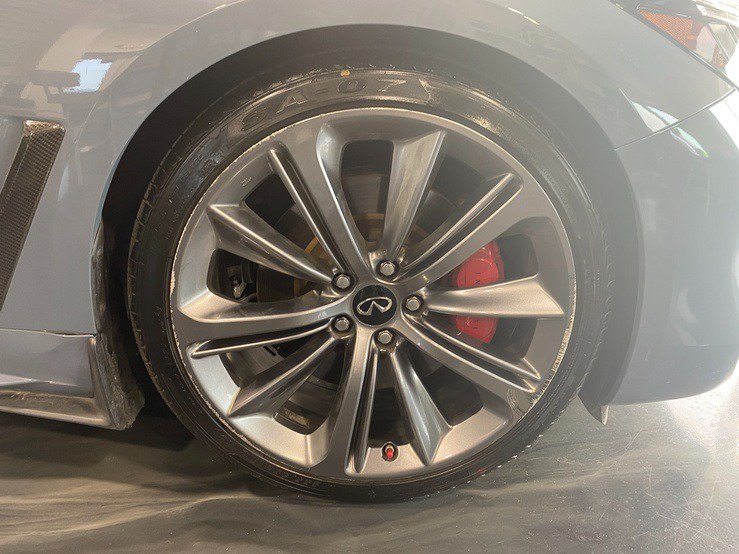Used 2021 INFINITI Q60 Red Sport 400 w/ Carbon Fiber Package RWD image 9