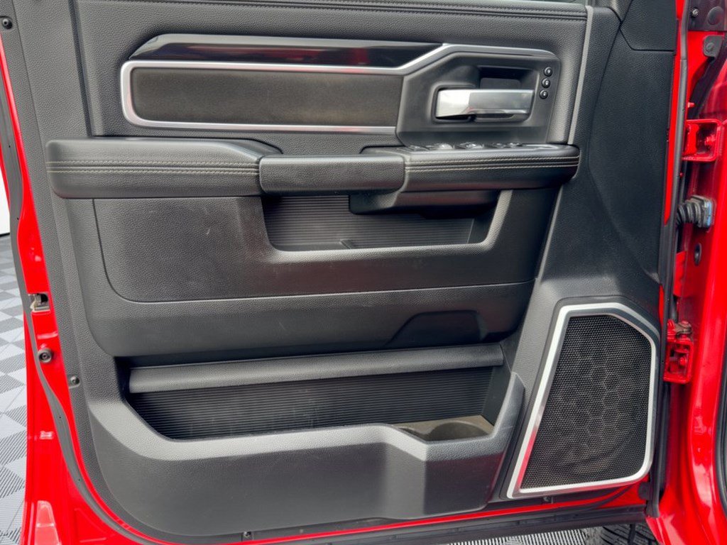 Used 2019 RAM 2500 Laramie w/ Night Edition AWD/4WD image 14