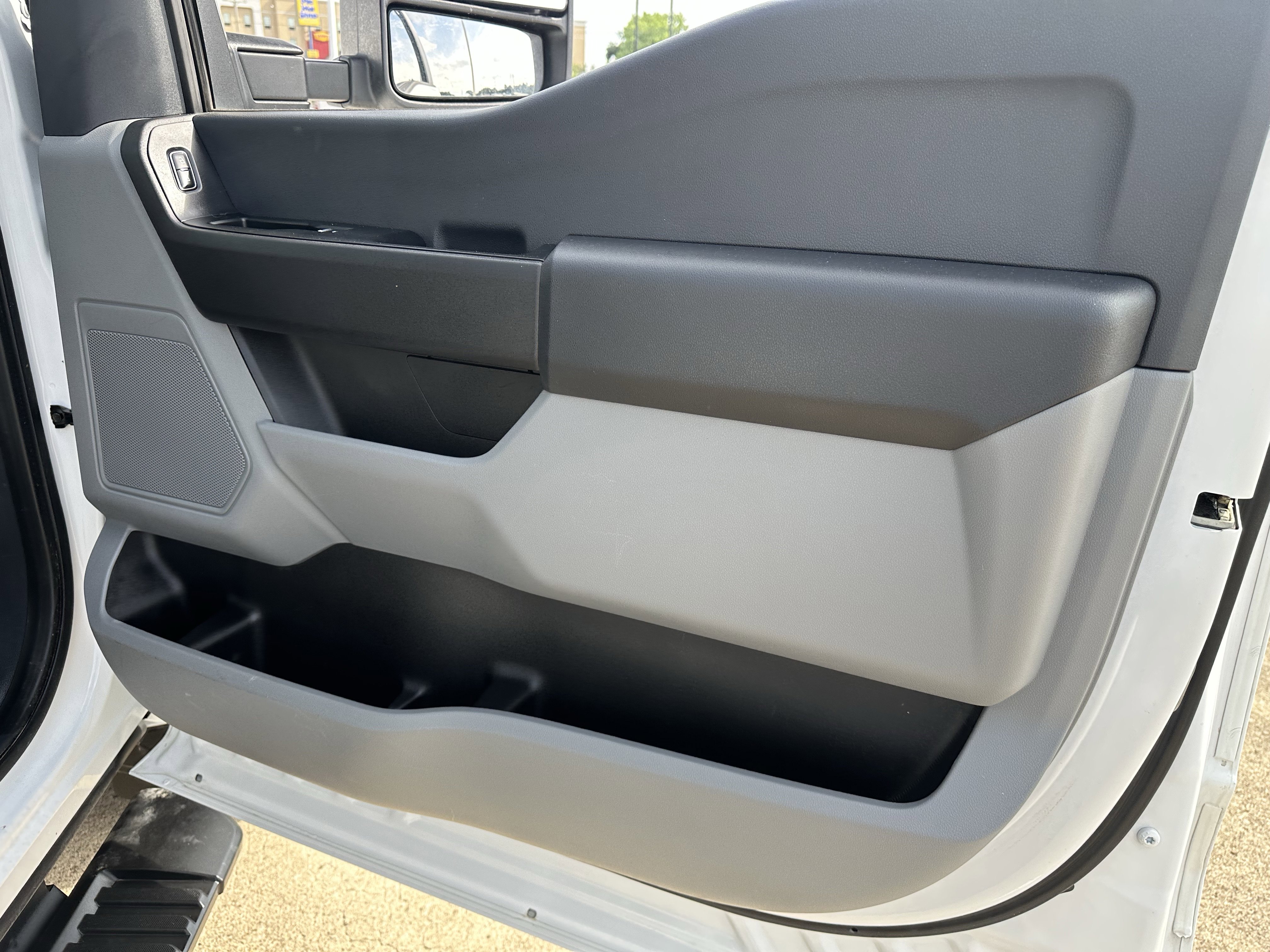 Used 2023 Ford F250 XL w/ 360-Degree Camera Package AWD/4WD image 3