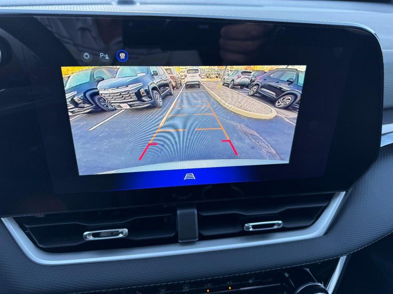 New 2027 Chevrolet Equinox LT FWD image 16