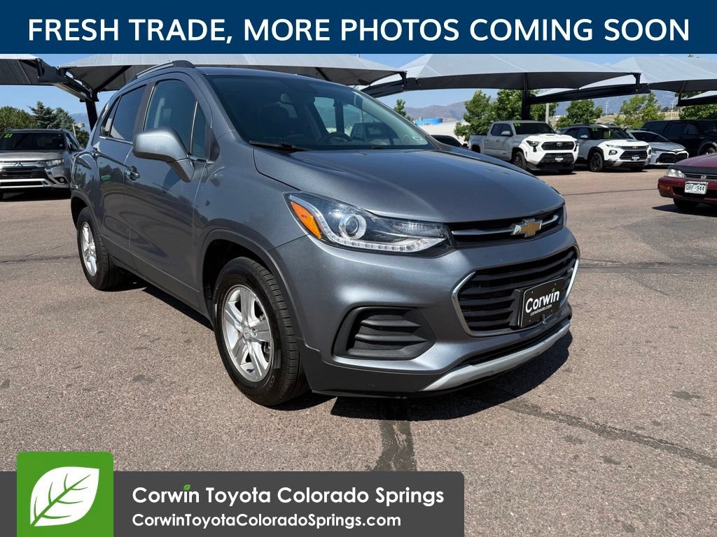 Used 2019 Chevrolet Trax LT w/ LT Convenience Package FWD image 1