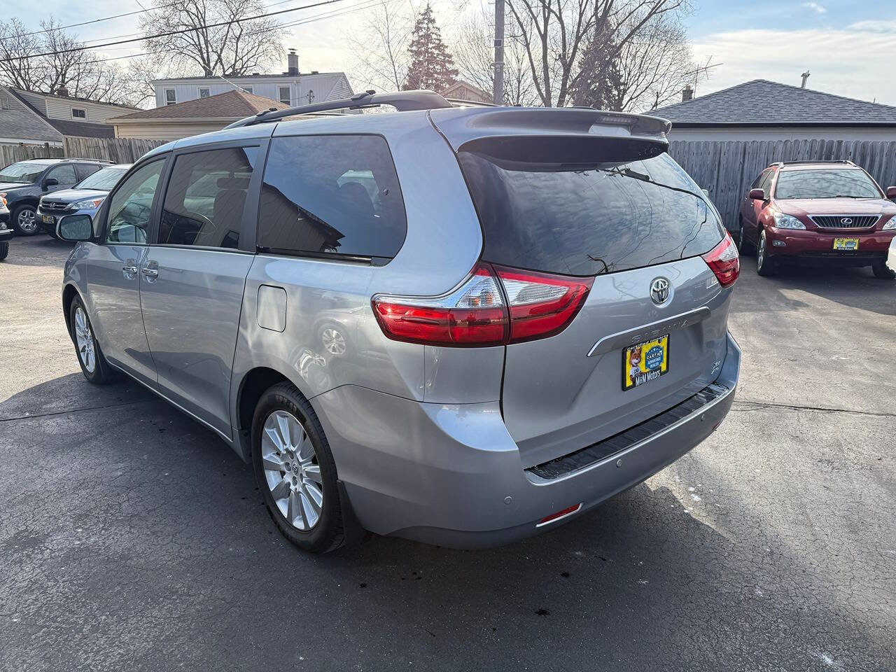 Used 2015 Toyota Sienna XLE Premium image 46