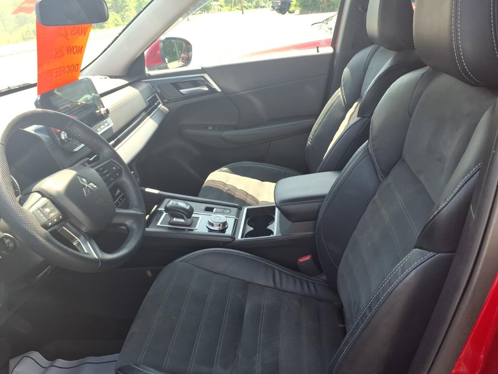 Used 2023 Mitsubishi Outlander SE AWD/4WD image 7