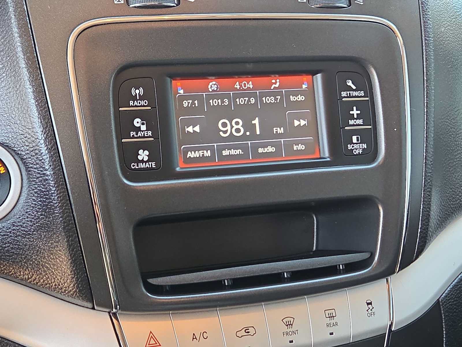 Used 2019 Dodge Journey SE FWD image 24