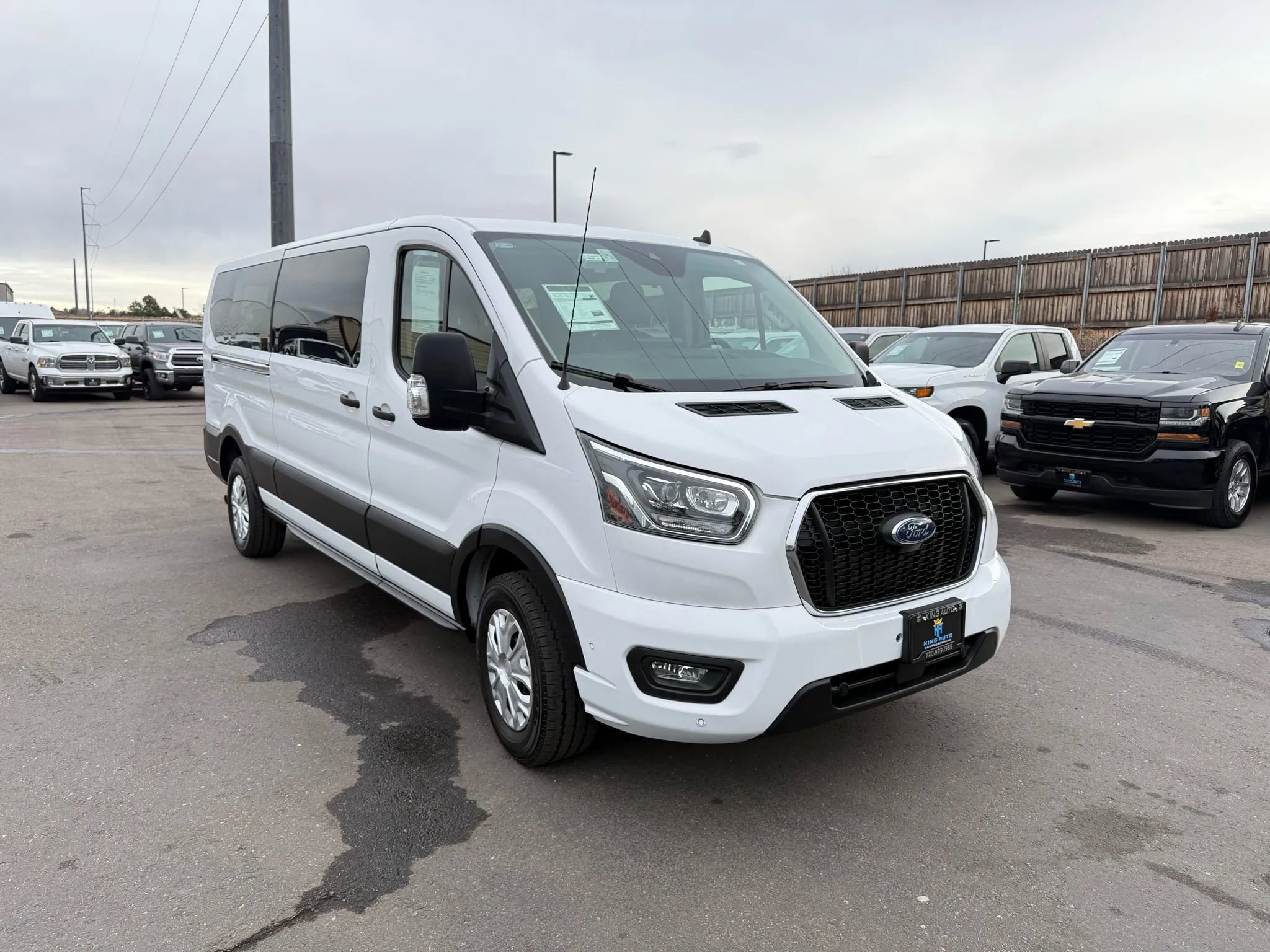 Used 2023 Ford Transit 350 XLT image 12